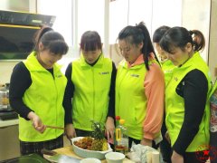 南阳月嫂泓德家政公司_宝宝好像好几天没排便了，这是怎么回事？