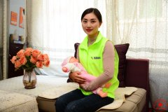 南阳月嫂泓德家政公司_宝宝睡觉枕枕头好不好？