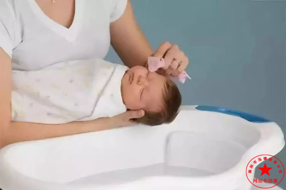 新生儿洗澡注意事项.