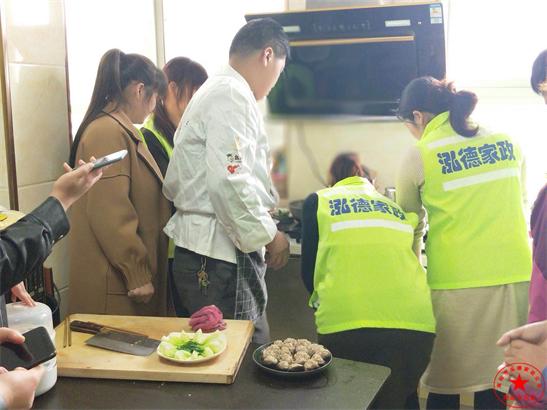 夏天宝宝怎么护理最好.月嫂去哪里学.南阳家政公司哪家培训月嫂便宜