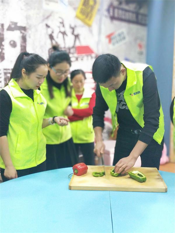 月嫂学习餐盘装饰